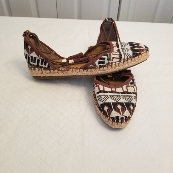 Franco Sarto Sandals Womens  9 Flats Boho Hippie Tribal Aztec Espadrille Dream - Picture 3 of 6